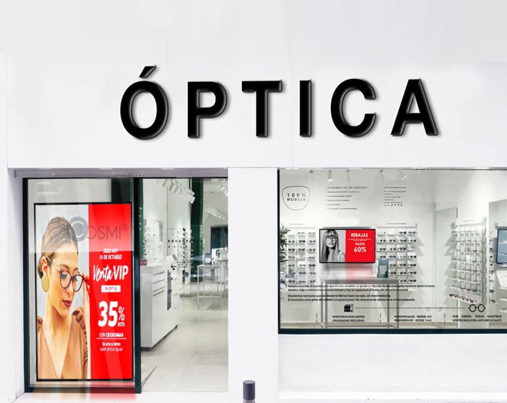 EJEMPO PANTALLA ESCAPARATE OPTICA22 cposmi